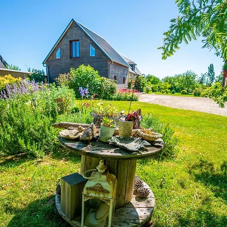 Frühstückspension D'hotes - Le Jardin Des Patissons 3*